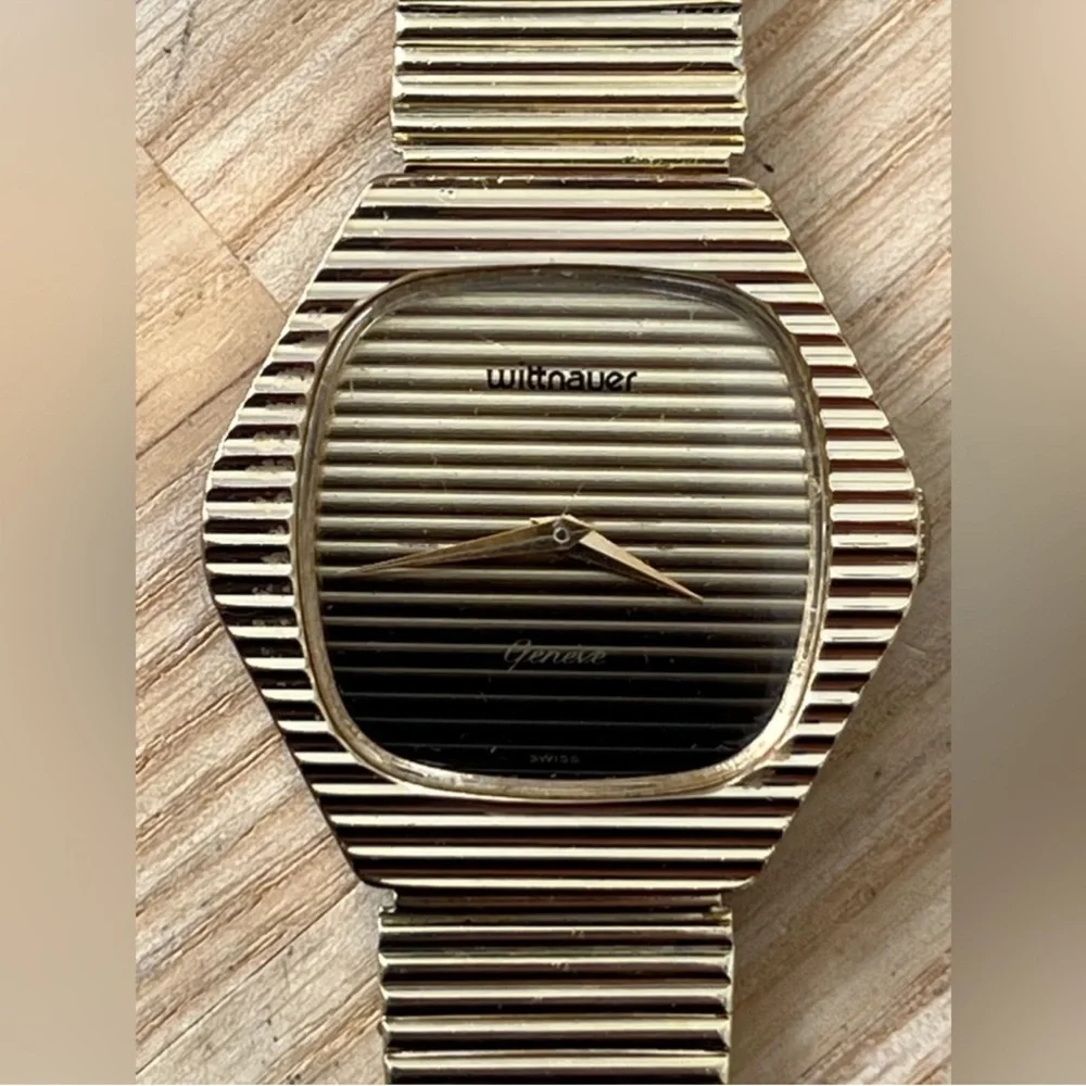 Wittnauer Geneve Ultra Rare Mechanical Watch Black Gold Ombre Dial Stunning